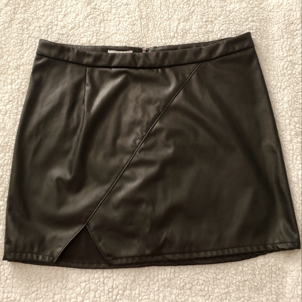 And Now This Faux Leather Black Mini Skirt with Back Zipper Size 2X - Picture 2 of 6